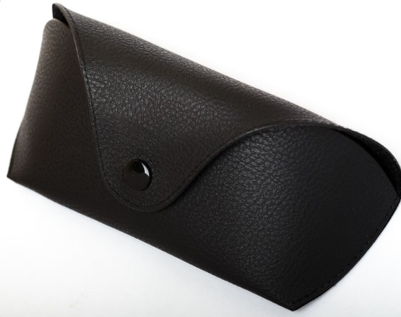 Почему стоит закупать чехлы для очков оптом у надежных поставщиков